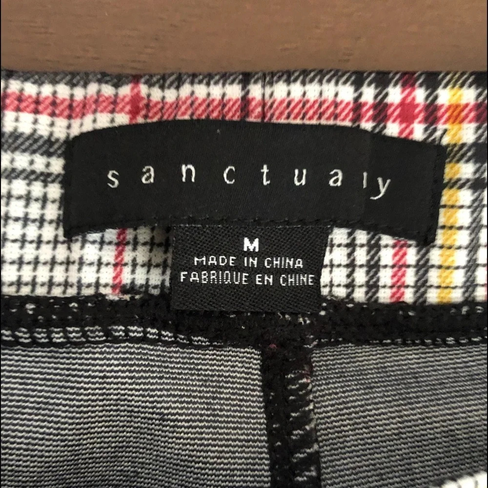 Sanctuary woman’s plaid pants.  Size Medium.  NWT - Picture 5 of 6